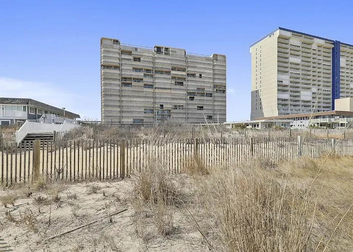 Fountainhead Towers 1110 *